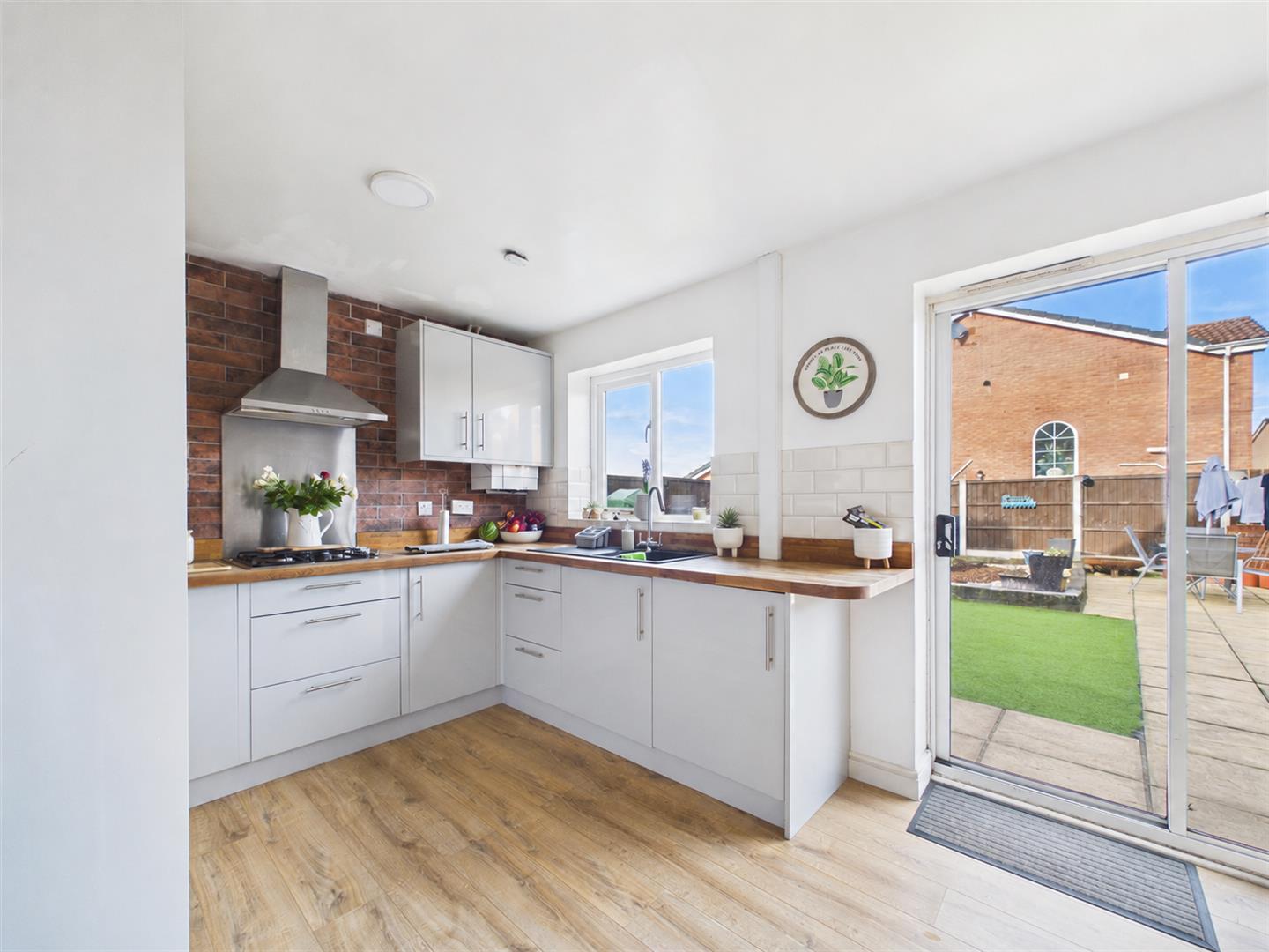 10 Cilcoed, Chirk, LL14 5BX For Sale